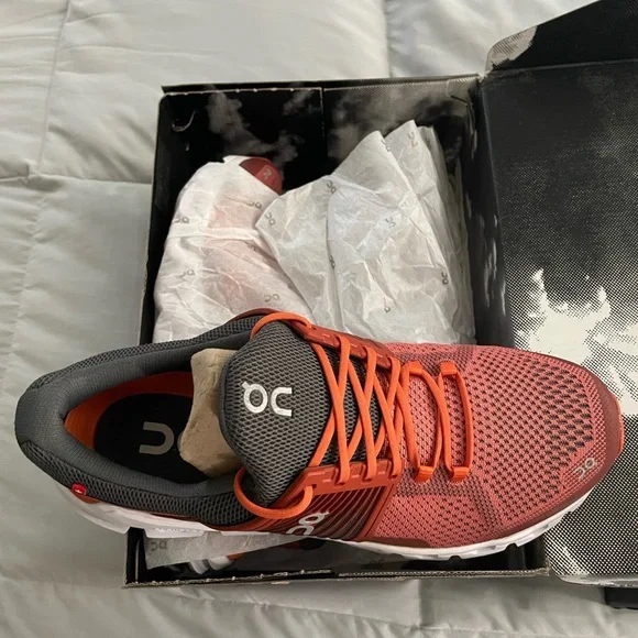 On Running Orange and White Cloudswift running shoes - Picture 2 of 3